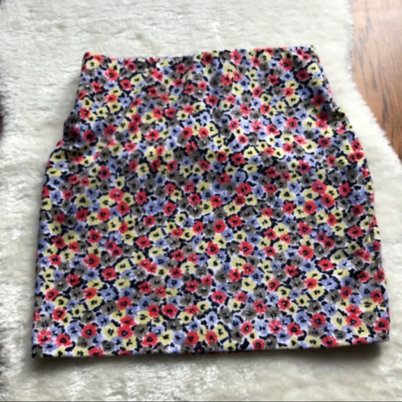 BCBGeneration Floral Bandage Mini Skirt S - Picture 2 of 4